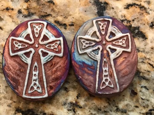 (2) Celtic Cross Medallion "I am Grateful", Raku Pottery, handcrafted & signed - Image 3